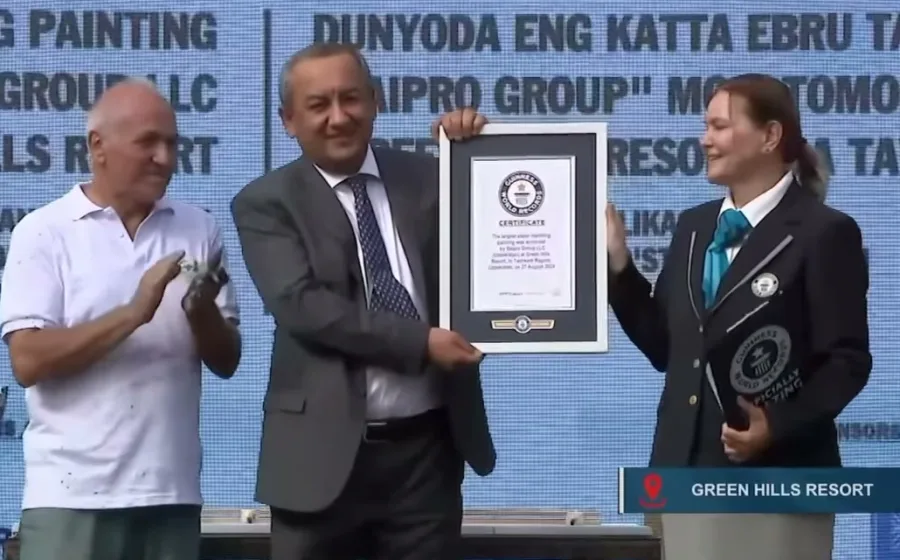 Green Hills Resort hududida Guinness World Records sertifikatini topshirish